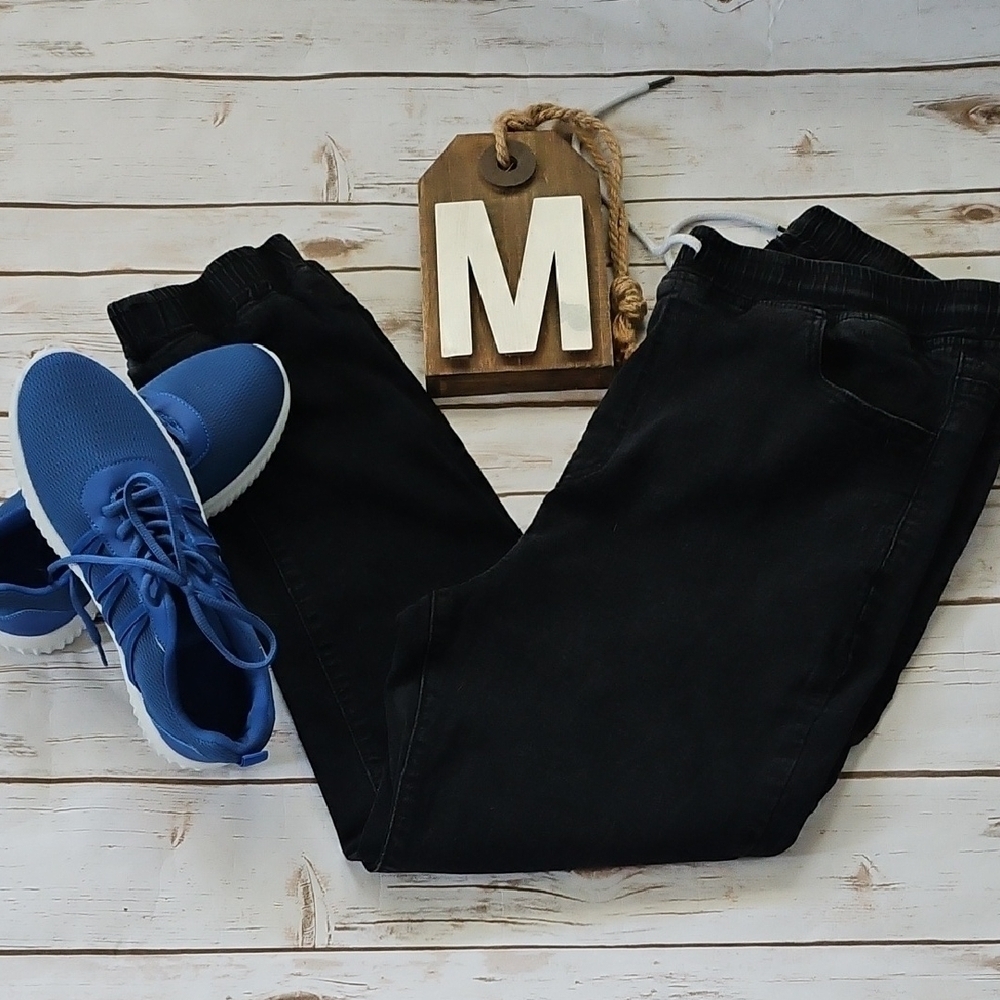 *PRICE DROP*
SHEIN Black Denim Joggers with Elastic Waist and Hems